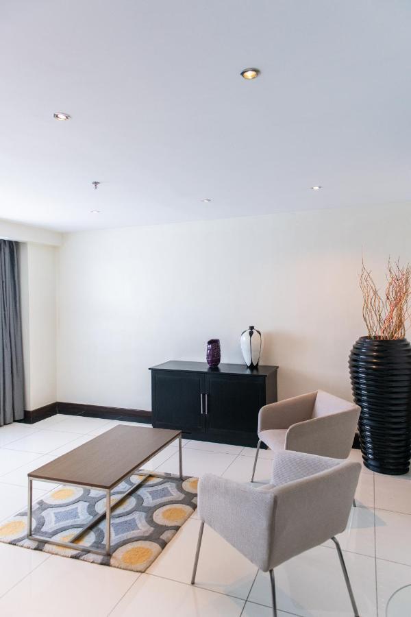 Acacia Premier Hotel 키수무 외부 사진