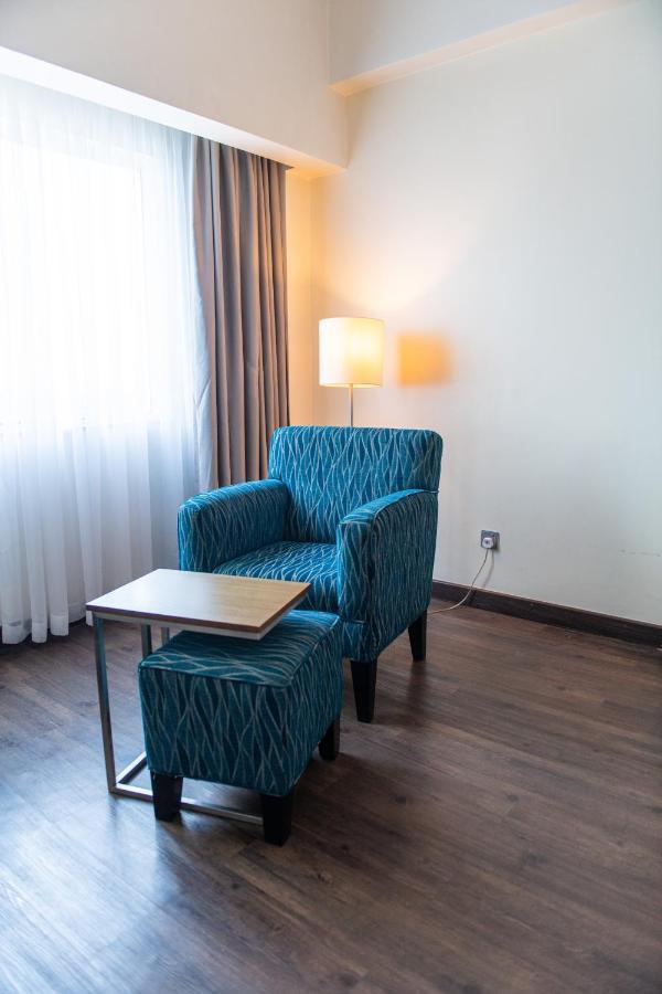 Acacia Premier Hotel 키수무 외부 사진