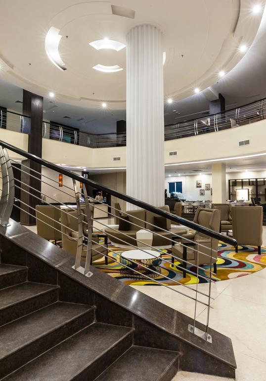 Acacia Premier Hotel 키수무 외부 사진