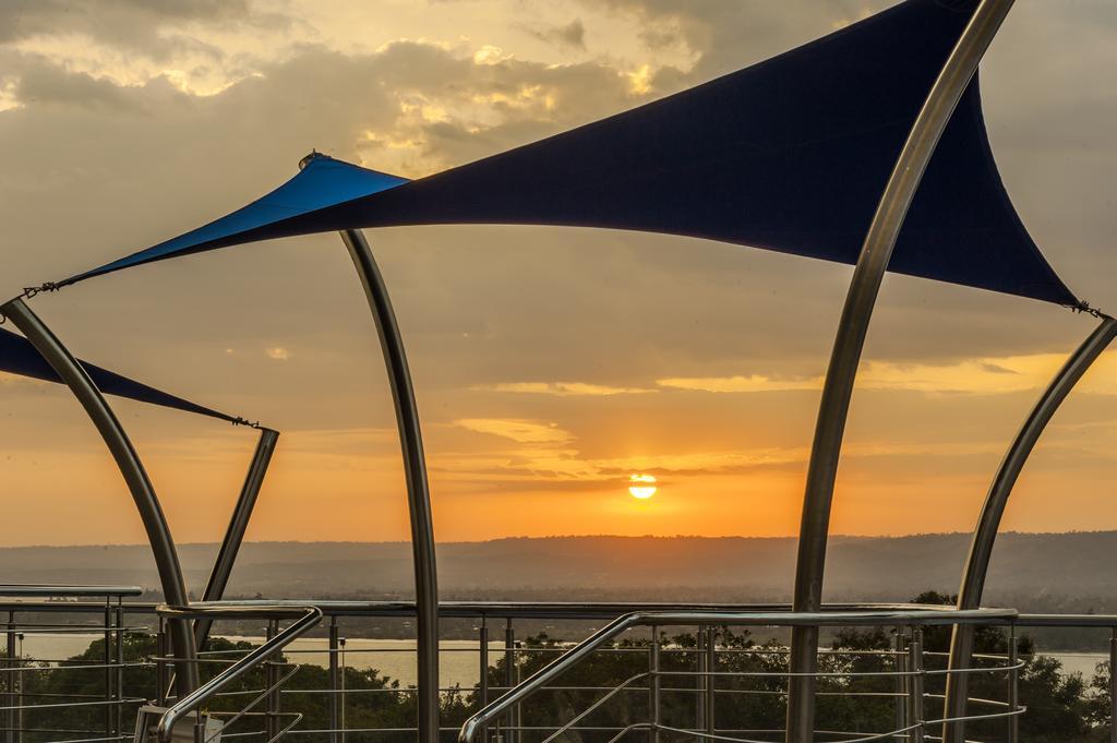 Acacia Premier Hotel 키수무 객실 사진